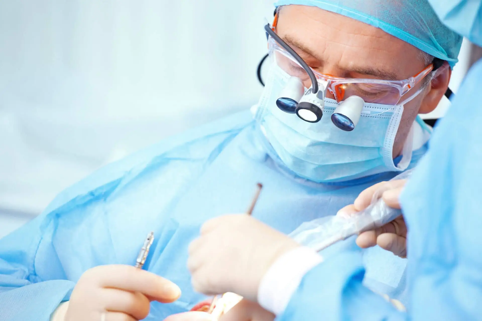 Видалення зубів в Києві